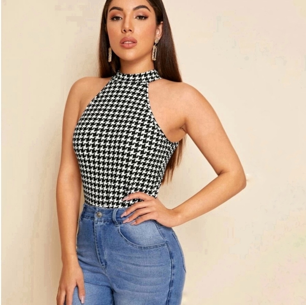 SHEIN Houndstooth Plaid Halter Sleeveless Black & White Top Size Medium